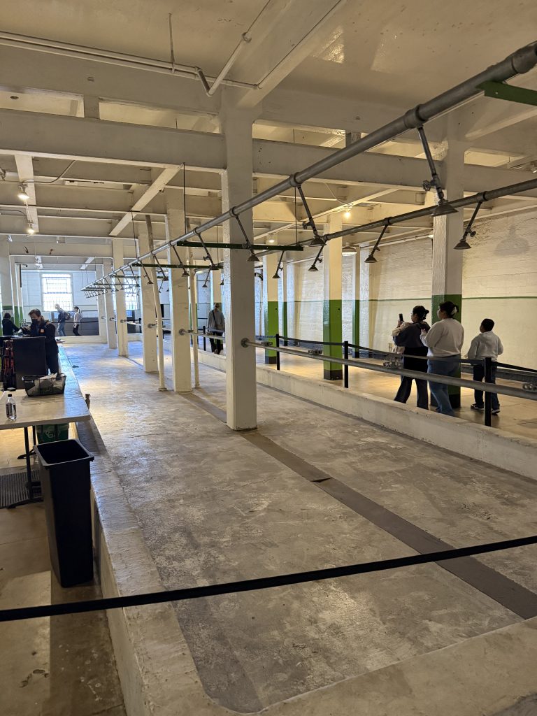 communal showers in alcatraz